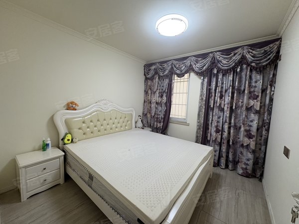 凉山西昌长安中中信国际花城西客站 中信国际花城 套三 精装修 家具家电齐全 拎包入住出租房源真实图片