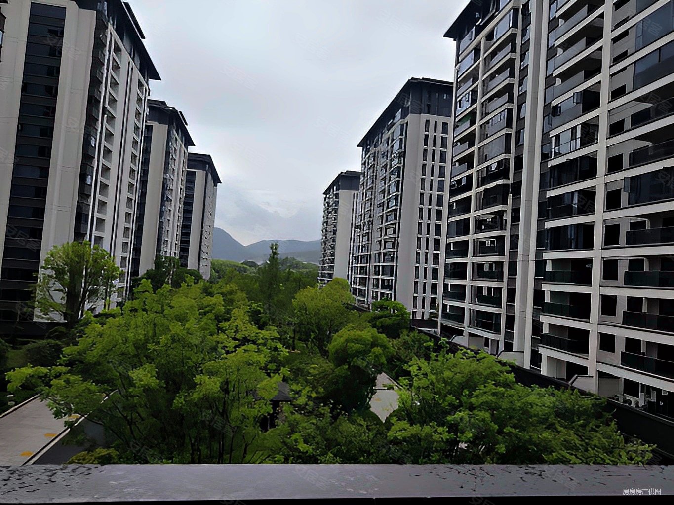 杭州房产网>杭州二手房>临安二手房>临安城区二手房>春天学府>