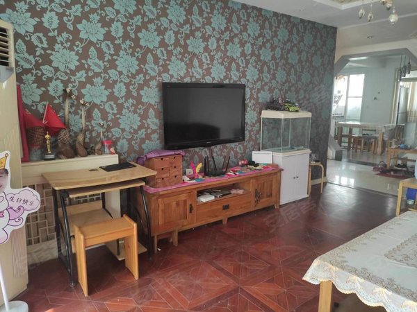 青岛市南广电大厦丰华园广电大厦北侧丰华园小区,南北通透,三室两厅两