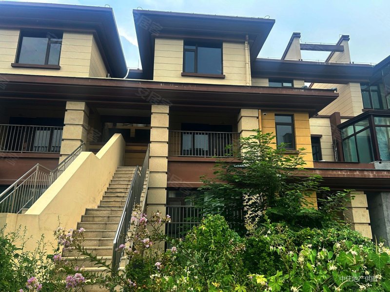 单价14000的别墅,赠,送面积30平,带20平院,集中供暖,中建长清湖珺园