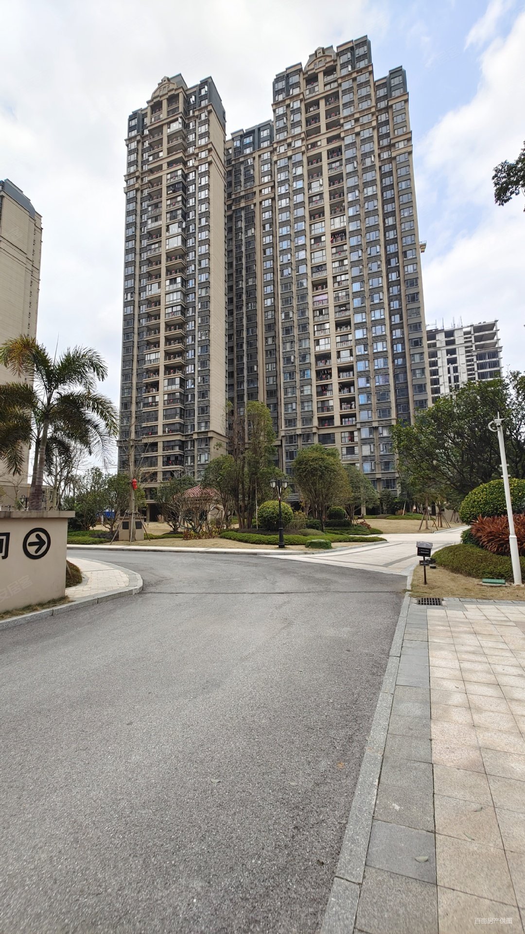 恒大御景湾精装电梯两房品质小区南北通透低价出售单价6字