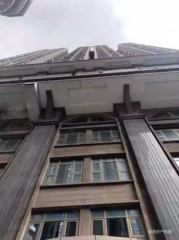 罗湖区嘉宾路城市天地广场 63折 57m 6月11号终止