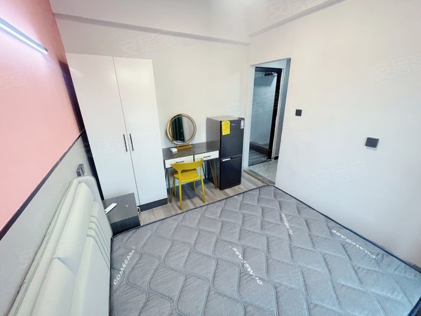 南昌南昌县迎宾中大道绿地悦滨江南昌县 东新地铁站 莲塘一中 洪城大