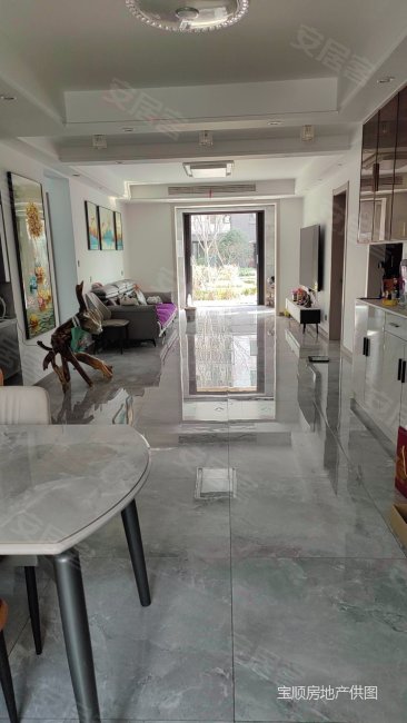 一楼带前后院子 带下沉 带地暖中央空调 精装修 南北通透,宏基宏公馆