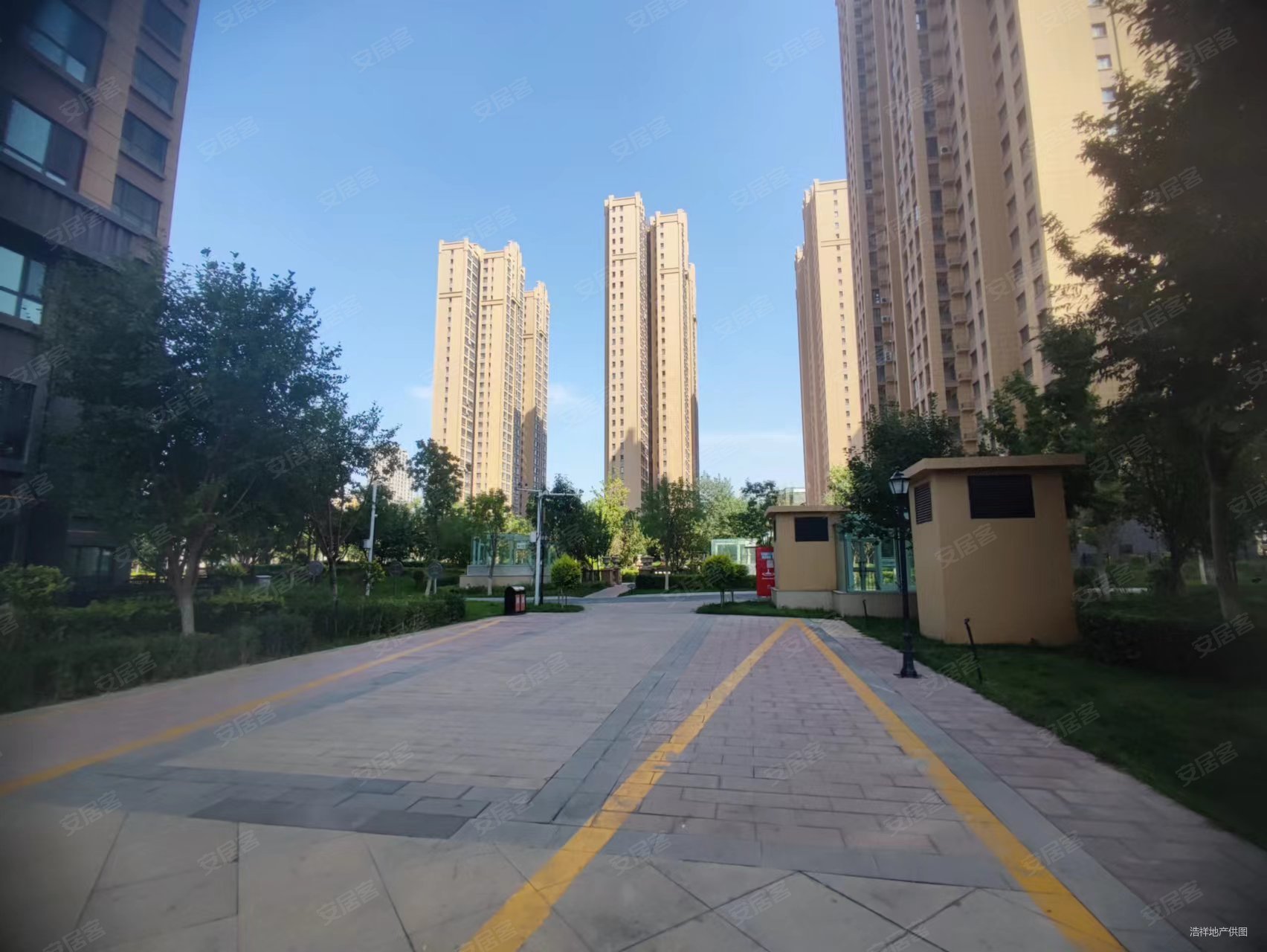 急售红光山国际博览中心旁公园柒号小区简装准新房拎包住