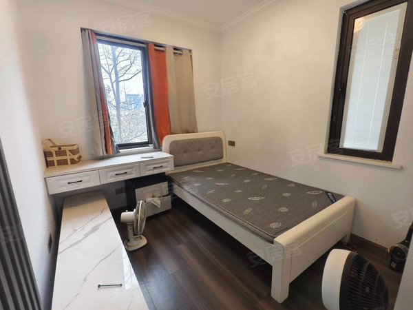 海宁长安镇农发区鸿翔东方郡豪华装修 3室2厅1卫 拎包入住出租房源真实图片