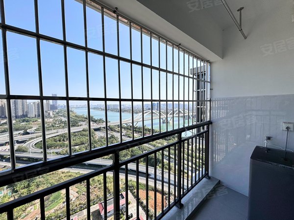 南宁西乡塘石埠西明蓝湾西乡塘客运站 一线江景大两房 厨房隔断 通