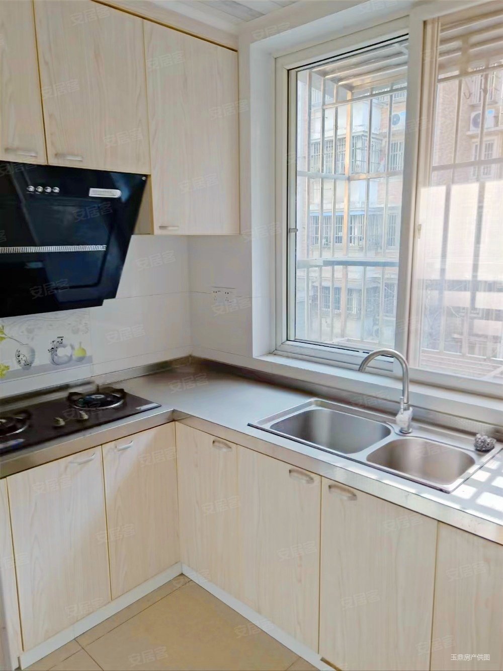 南京房产网>南京二手房>六合二手房>龙池二手房>龙池花园>1000_1333竖