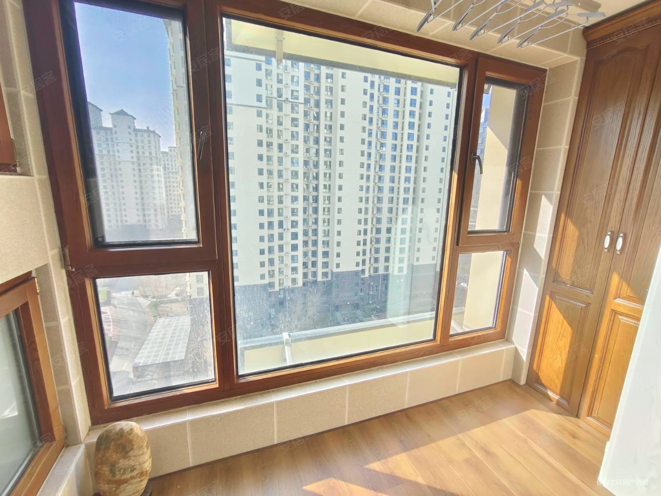 源盛嘉禾B区4室2厅2卫158.5㎡南北132万