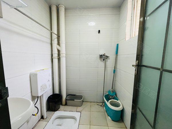 眉山东坡苏辙小学松林苑东区岷东新区松林苑东区 精装大套一 出门夜市