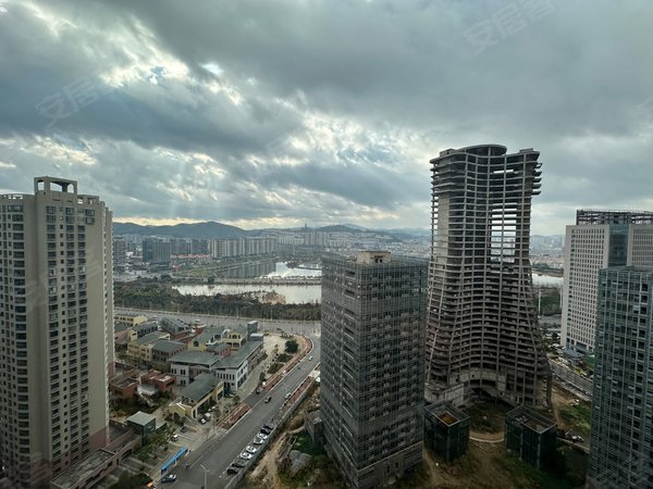 玉溪红塔聂耳音乐广场玉水金岸高层观景房,玉水金岸,133平,精装修,可