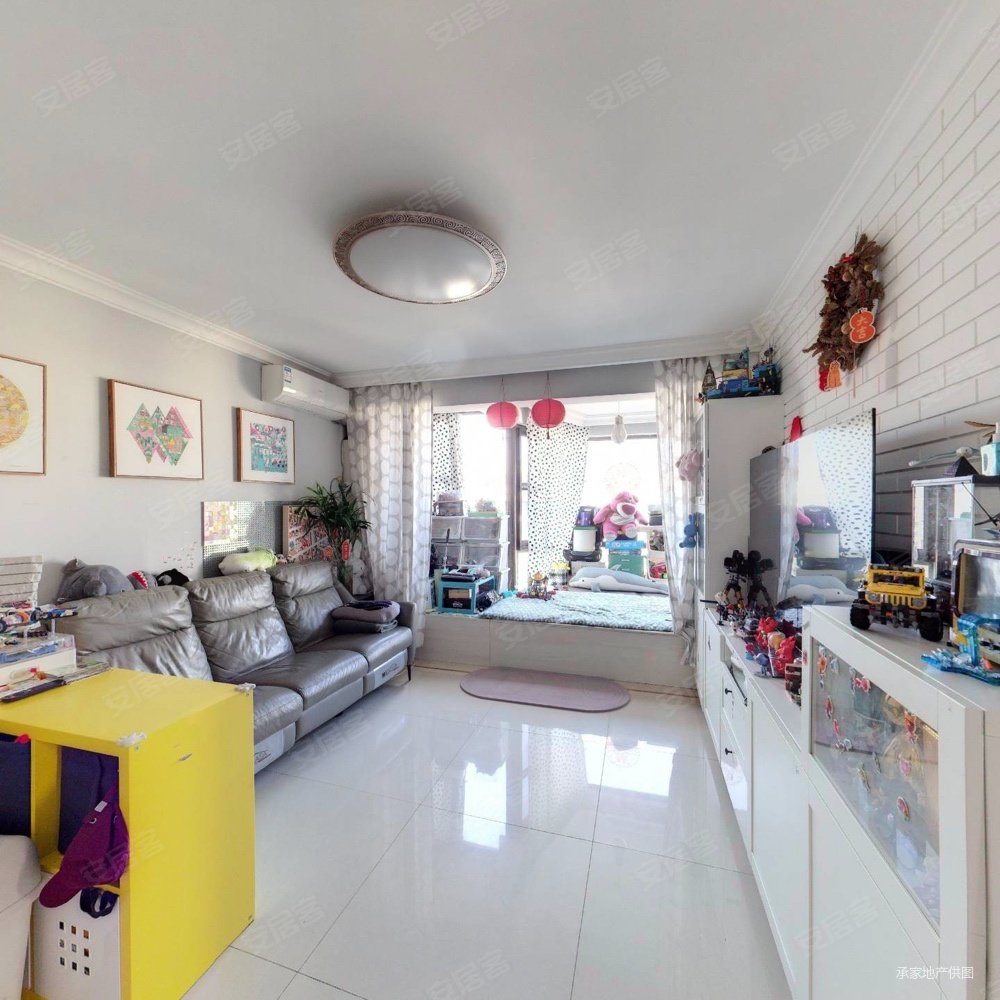 珠江拉维小镇 楼层高 采光好 价格可谈 看房方便