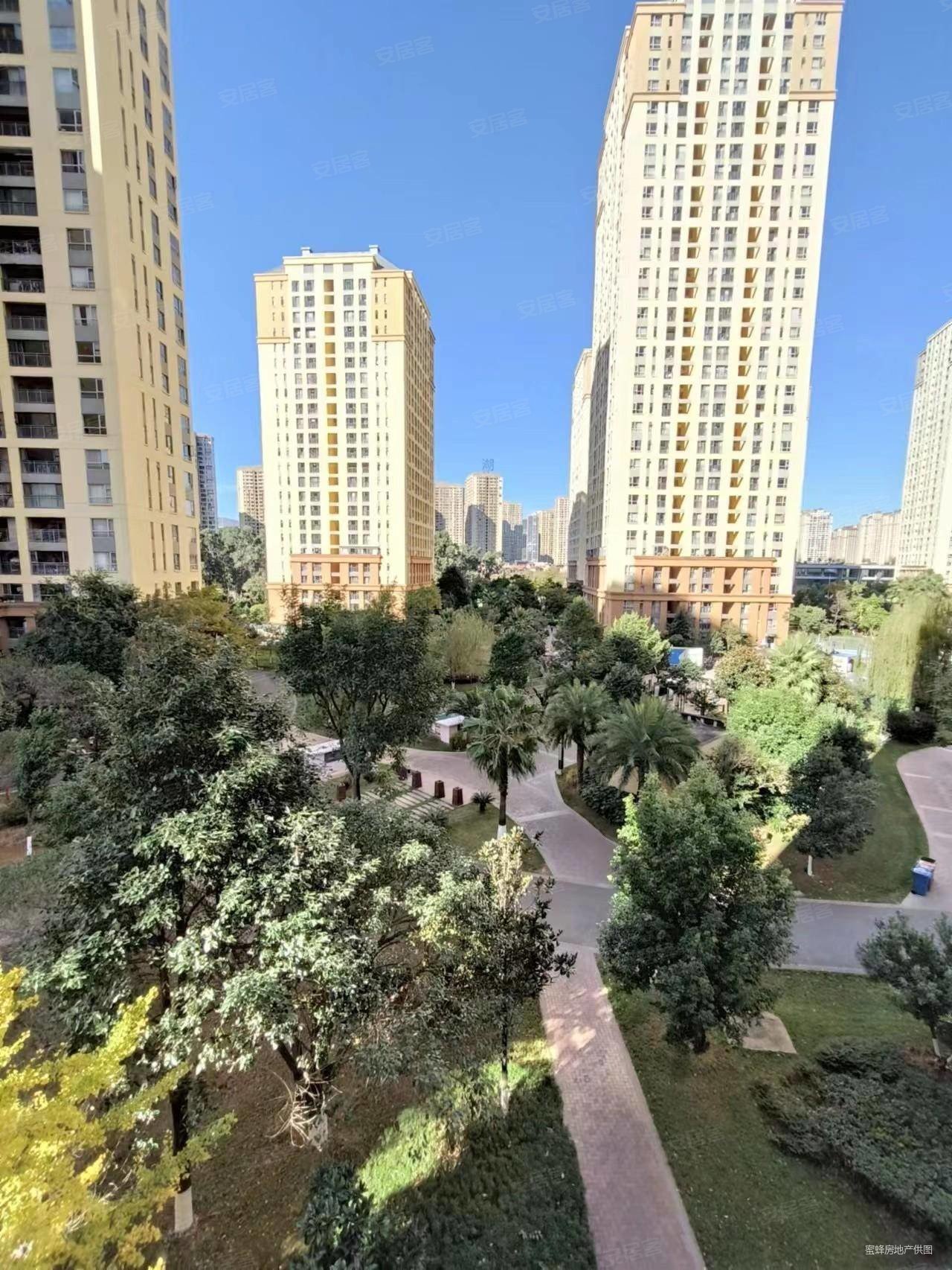 天宇澜山3室2厅1卫92.64㎡南北72万