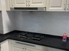 百色右江恒基广场房子户型方正。交通便利。环境优美。南北通透。出租房源真实图片