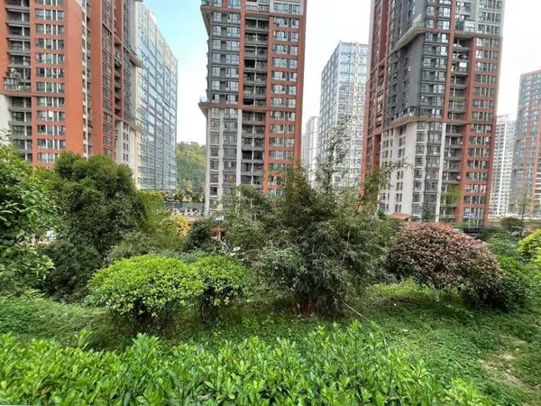 贵阳云岩未来方舟中天甜蜜小镇2组团甜蜜小镇商业街带露台精装二室