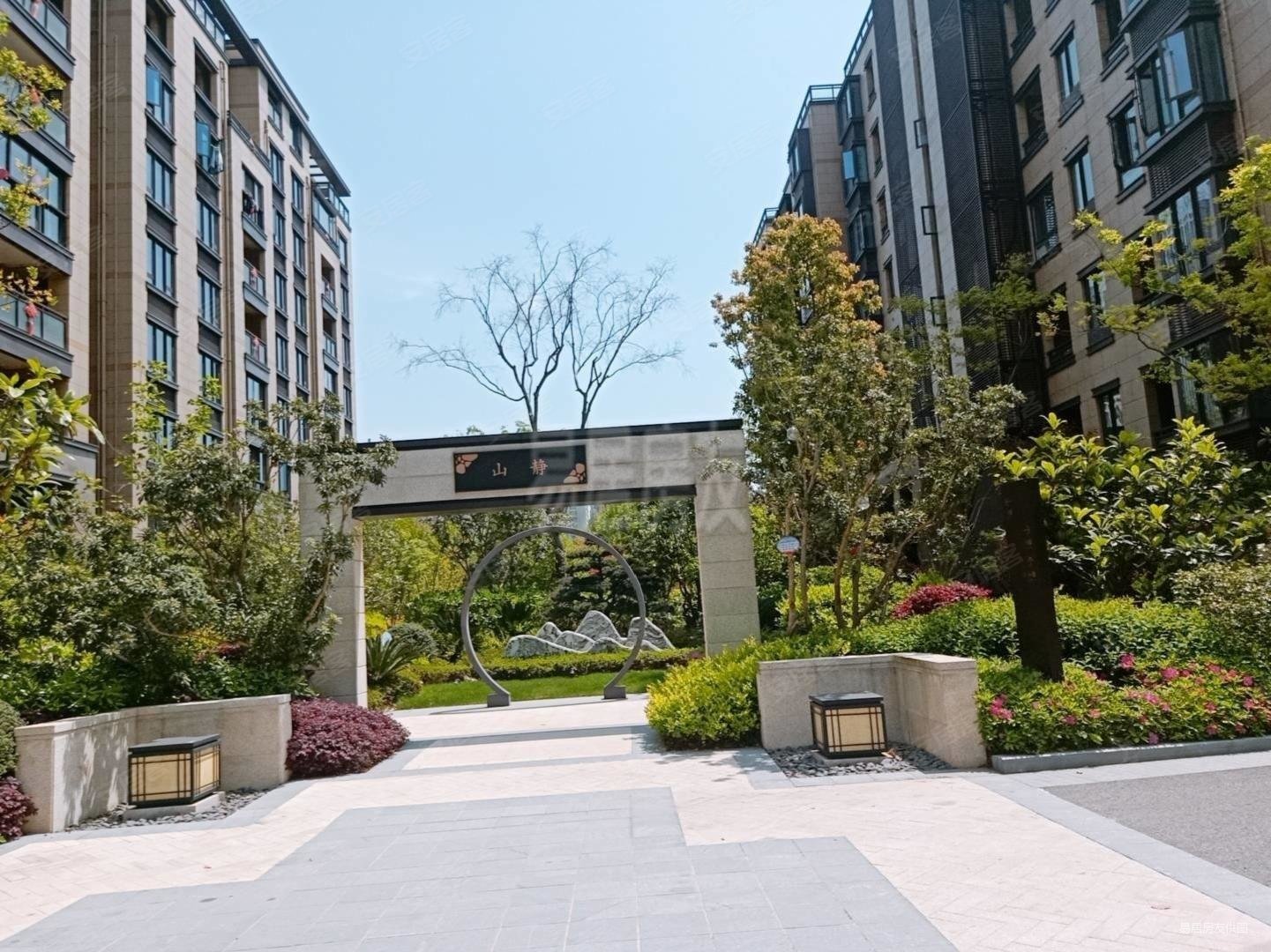 急售必看好房保利印江南全新毛坯南北通透