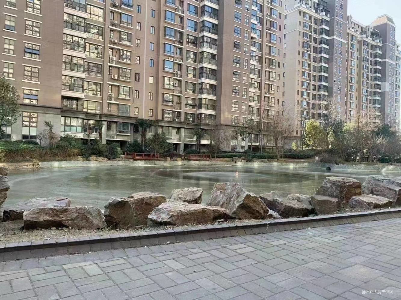 京华御景苑3室2厅2卫140㎡南294.8万