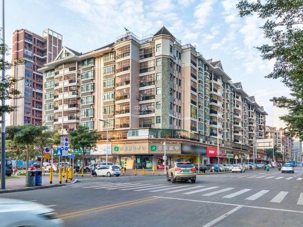 深圳宝安碧海湾海湾明珠花园西乡双地铁口中,天虹商场,海湾明珠带电梯