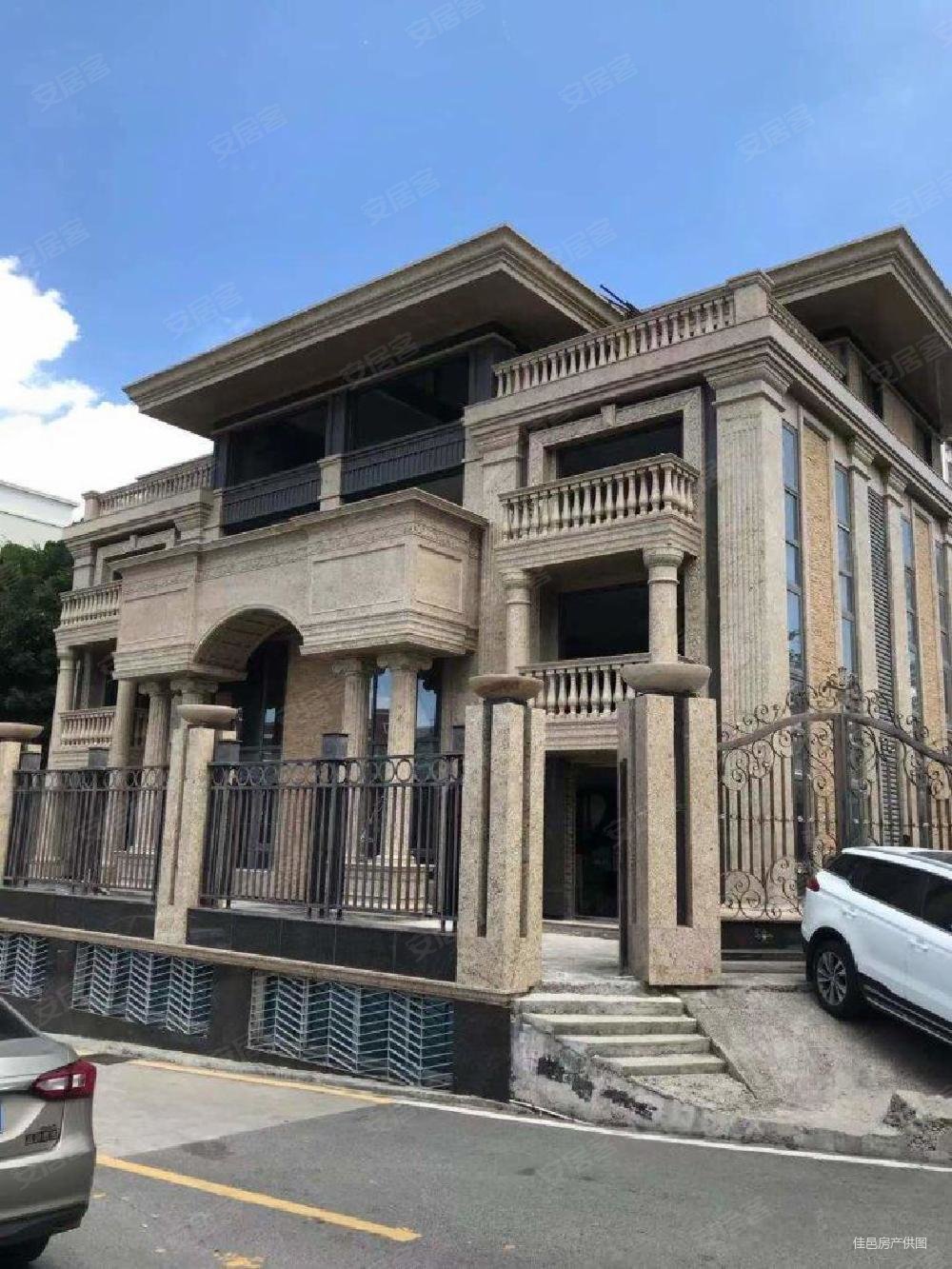 岛内繁华地段老特区湖里博士山庄独栋刚翻新独栋大宅出售送大面积