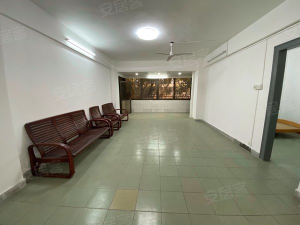 广州番禺大石宾至路小区福泰园 四房带平台 教育自住也适合 低楼层