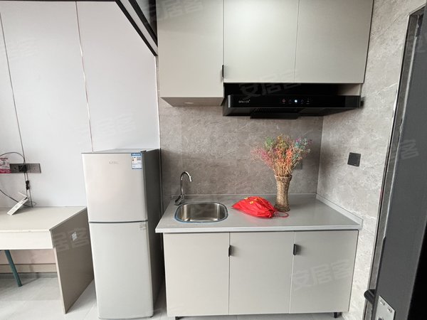 金华东阳横店繁荣街266-308号楼急租横店 后明 米塘 四合工业区单间 繁荣街 华夏文化园出租房源真实图片