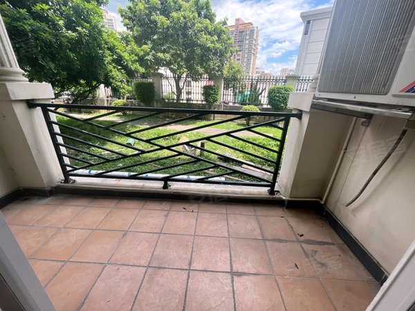 东莞长安长安中心区钻利花园(别墅)急租长安广场旁钻利花园一房一厅