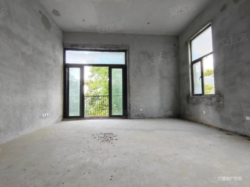 无需挖地下(800大花园,临湖别墅)4层室内700,全新毛坯,天麓(六区别墅)