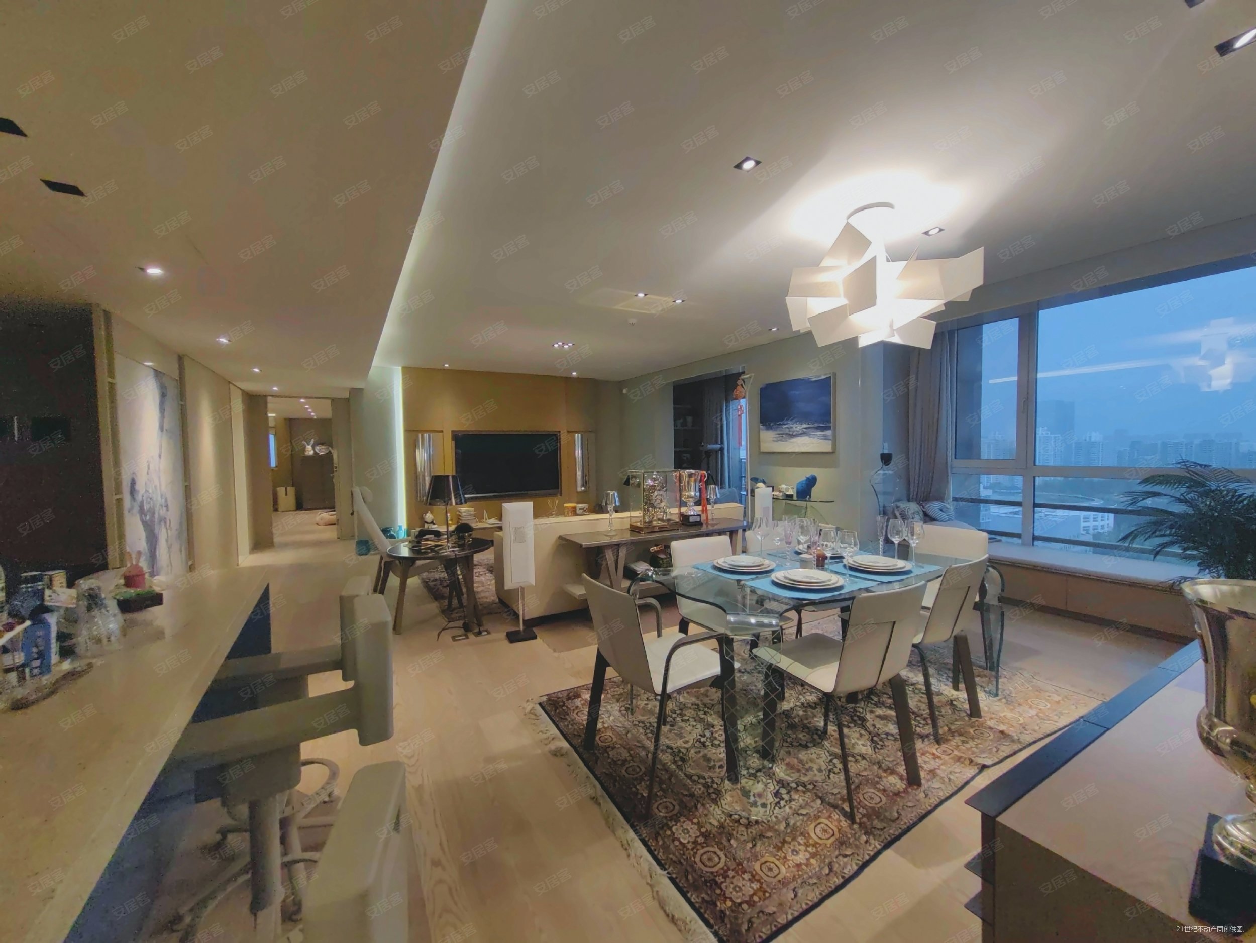 新上 朝阳门外交部 光彩国际公寓 西南3居室 一直自住未出租