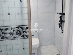 丹东振兴六纬路小学学区三马路 二纬小学附近 步梯四楼 精装一室 包取暖 有空调！！出租房源真实图片