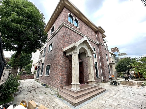 福州晋安五四北居住主题公园三期香榭丽居(别墅)豪装!