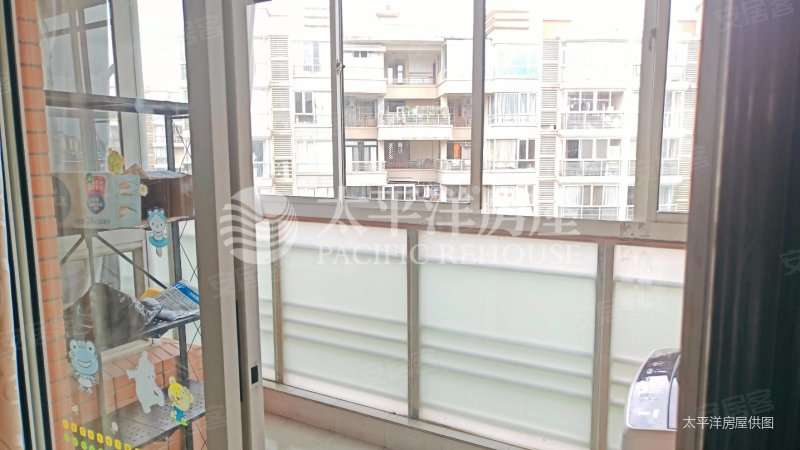 柏林新上两房,业主价格可大砍价,赠送家具家电,小区楼栋位置好,春申