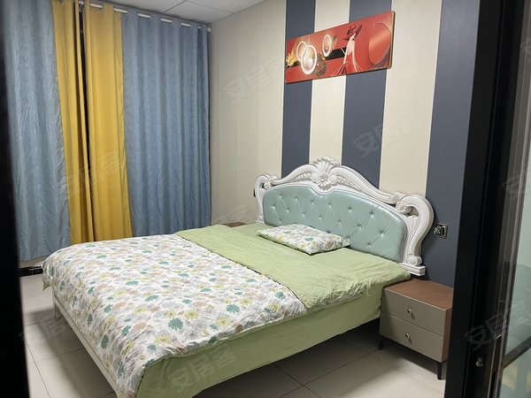 镇江镇江新区幸福广场赵声路2号小区英科医疗孚能科技附近可短租精装一室一厅无中介费随时看房入住出租房源真实图片