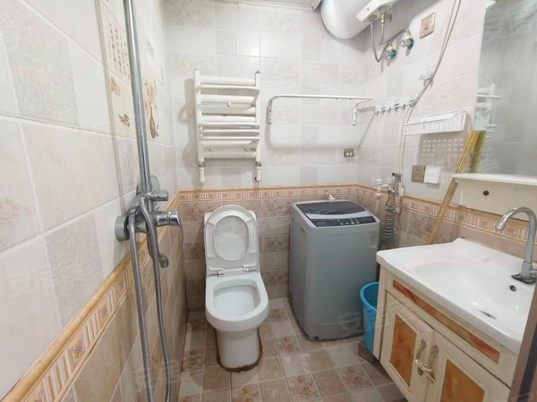 大连沙河口侯家沟侯一小区侯一小区春柳地铁站旁两室一厅精装修近地铁车站市场配套齐全出租房源真实图片