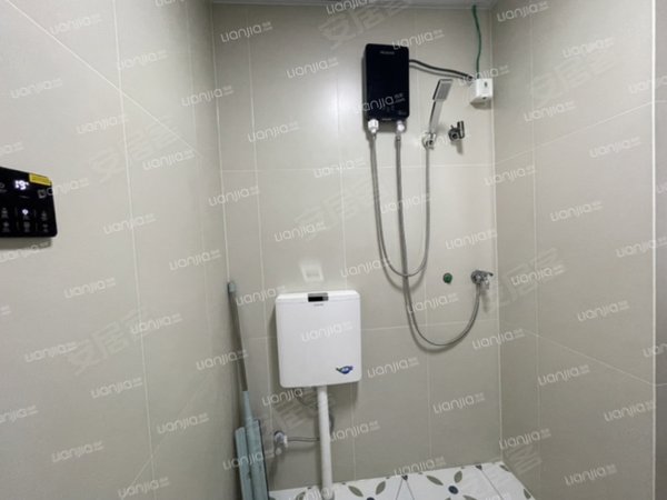 凉山西昌火把广场邛海1号院火把广场 邛海壹号院 套一出租 家具家电齐全 随时看房子出租房源真实图片