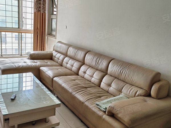 周边福泰新都城西区带车位 福泰西区 精装3室 四台空调 家具家电齐全