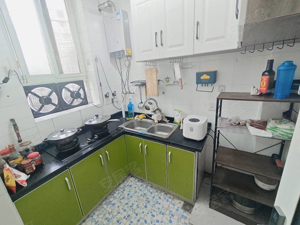 乐山市中老公园白塔街326号院师院人民医院跃层精装3房2空调，停车方便，家具家电齐全拎包住出租房源真实图片