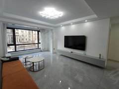 梅河口城区市中心长安城二期电梯2楼，三室，拎包入住，2万3一年包取暖物业费出租房源真实图片