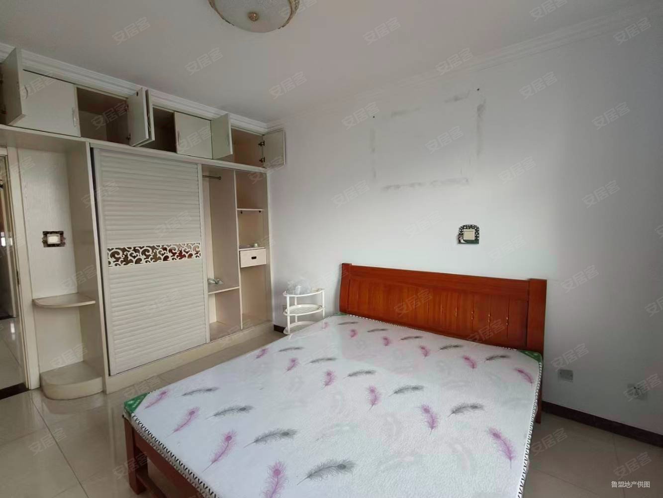 万通盛世馨园3室2厅1卫125㎡南北63万