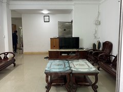 梅州兴宁兴宁商业城南部队新城岭东花园电梯三房二厅，家私家电齐全，拎包入住带杂间出租房源真实图片