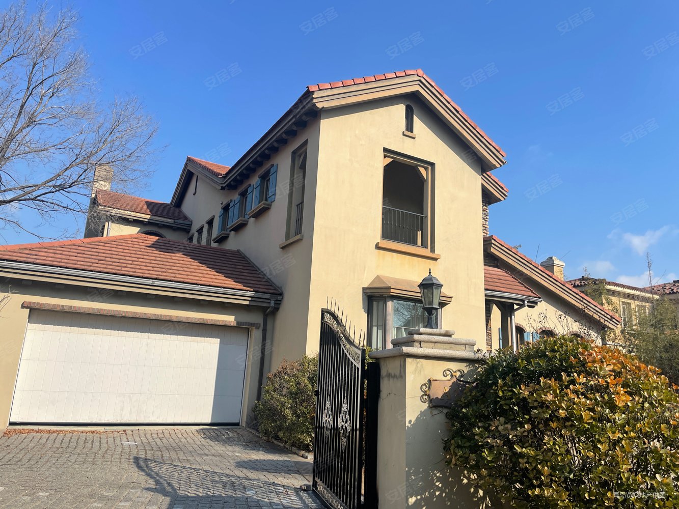 法式大独栋!很大院子温泉入户地上两层送两百多平负一!,依泉美庐(别墅