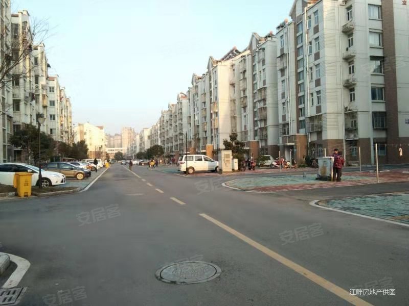 南京房产网>南京二手房>栖霞二手房>龙潭二手房>江畔人家丽江苑>800