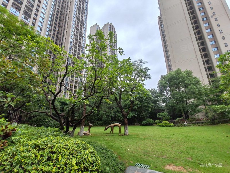 角美中骏四季阳光三期2室2厅1卫66.7㎡南75万