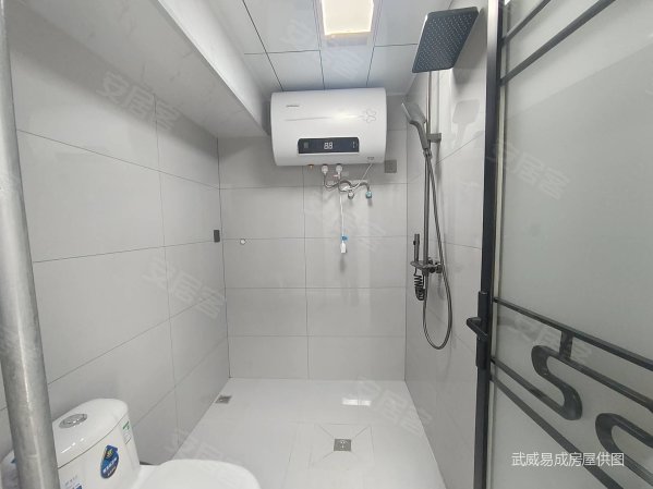 国家安居工程共和街住宅小区3室2厅1卫90㎡南北59万