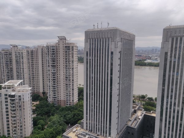 福州鼓楼西江滨融侨锦江悦府江滨社区精装3房外加保姆间,全红木装修