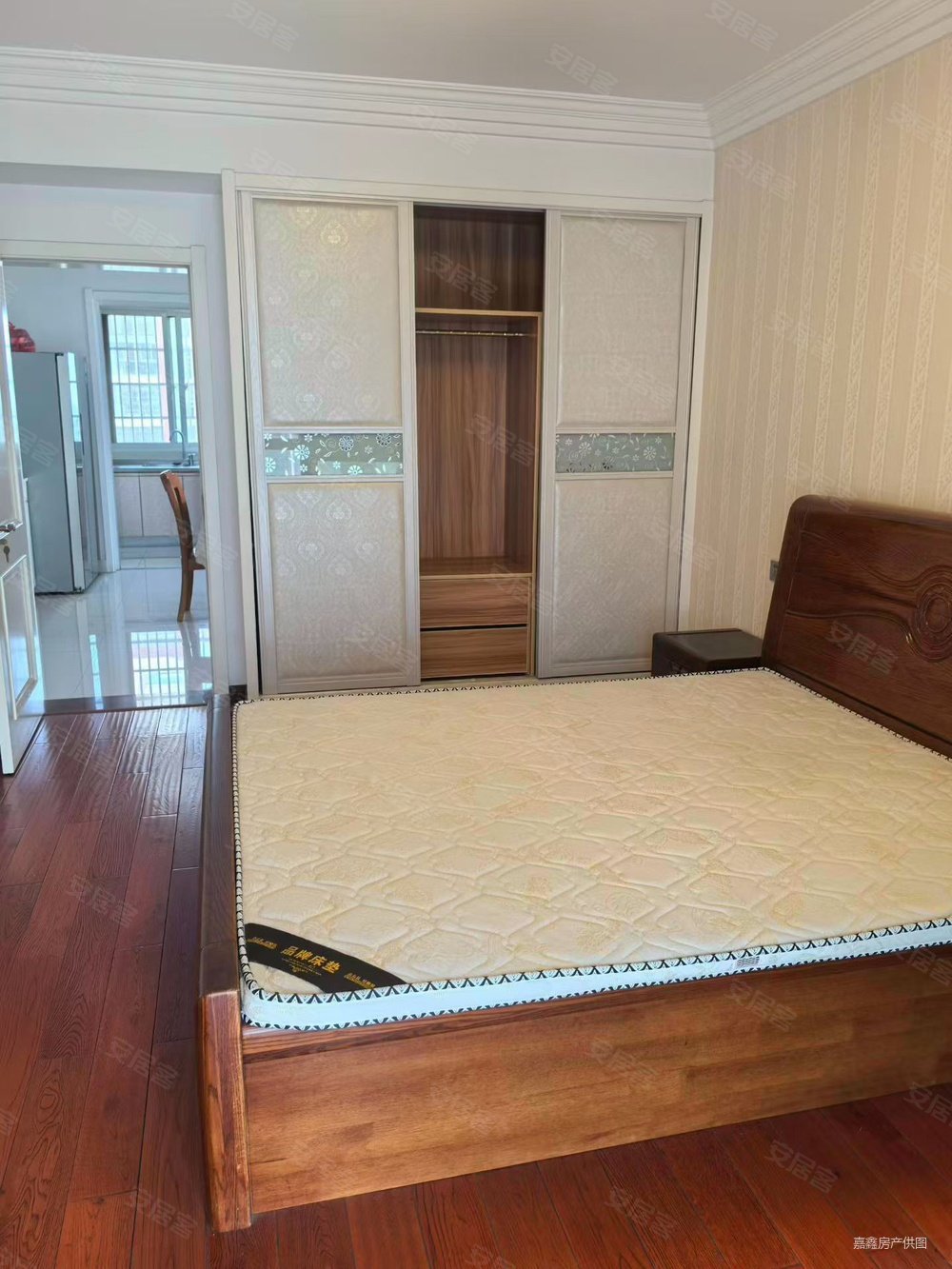 金水湾3室2厅2卫120㎡南北73.8万