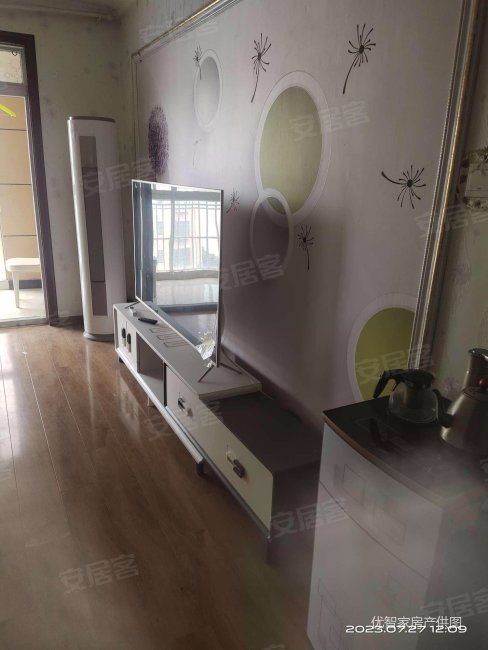 区政府旁边滨河名邸电梯两室精装修