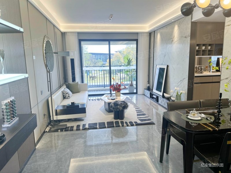 龙湖江与城 伦教地铁口 送车位 单价9800