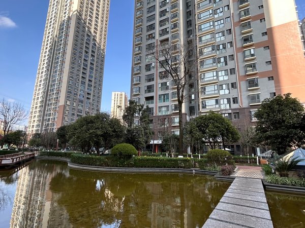 昆明盘龙世博片区誉峰峰景盛唐城旁拎包入住两房 带家具家电了出租