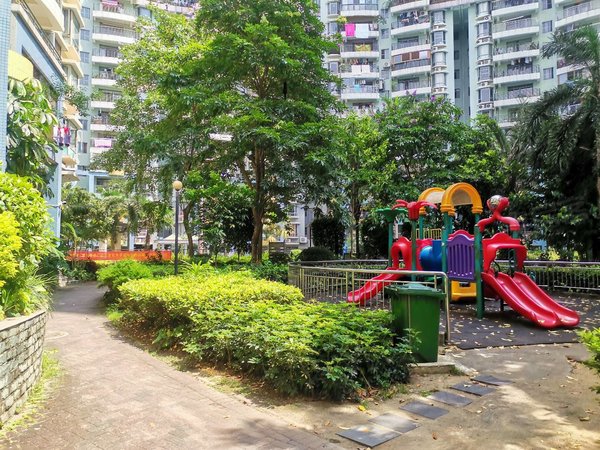 南宁青秀长湖路南湖碧园南湖湖景房  三号线地铁口  电梯高层2房