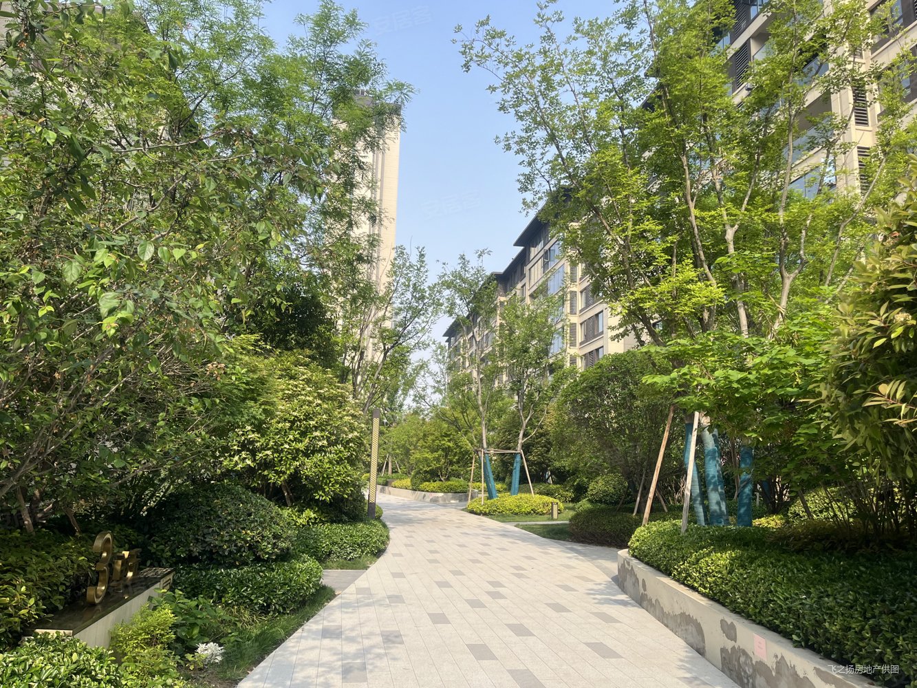 高新区龙湖景粼玖序洋房小区匠心打造景观125平4室2厅2卫